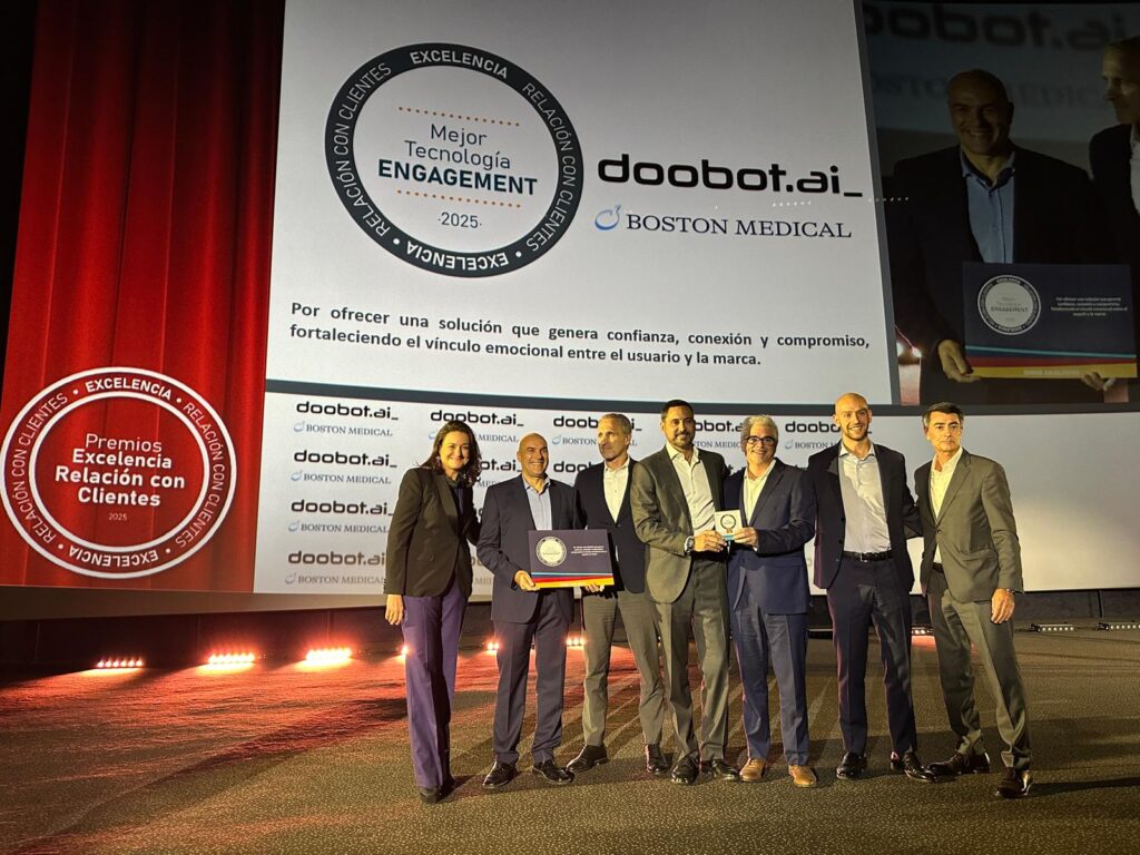 Equipo galardonado con el Premio Mejor Tecnología 2025